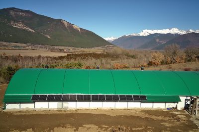 Instalación fotovoltaica granja aislada 1