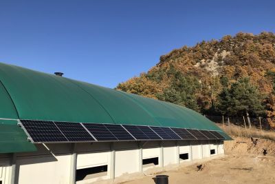 Instalación fotovoltaica granja aislada 5